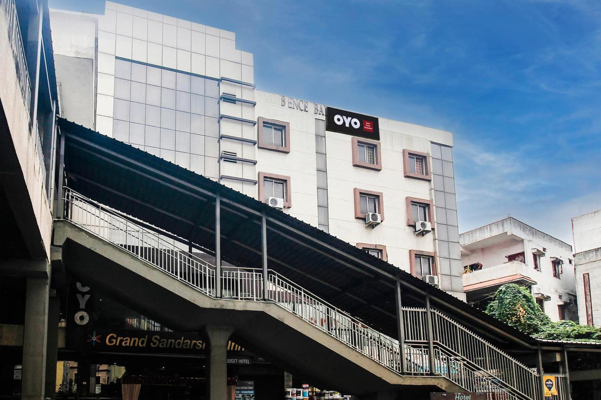 היידראבד Flagship Grand Sandarshini Inn Near Mgbs Bus Station מראה חיצוני תמונה