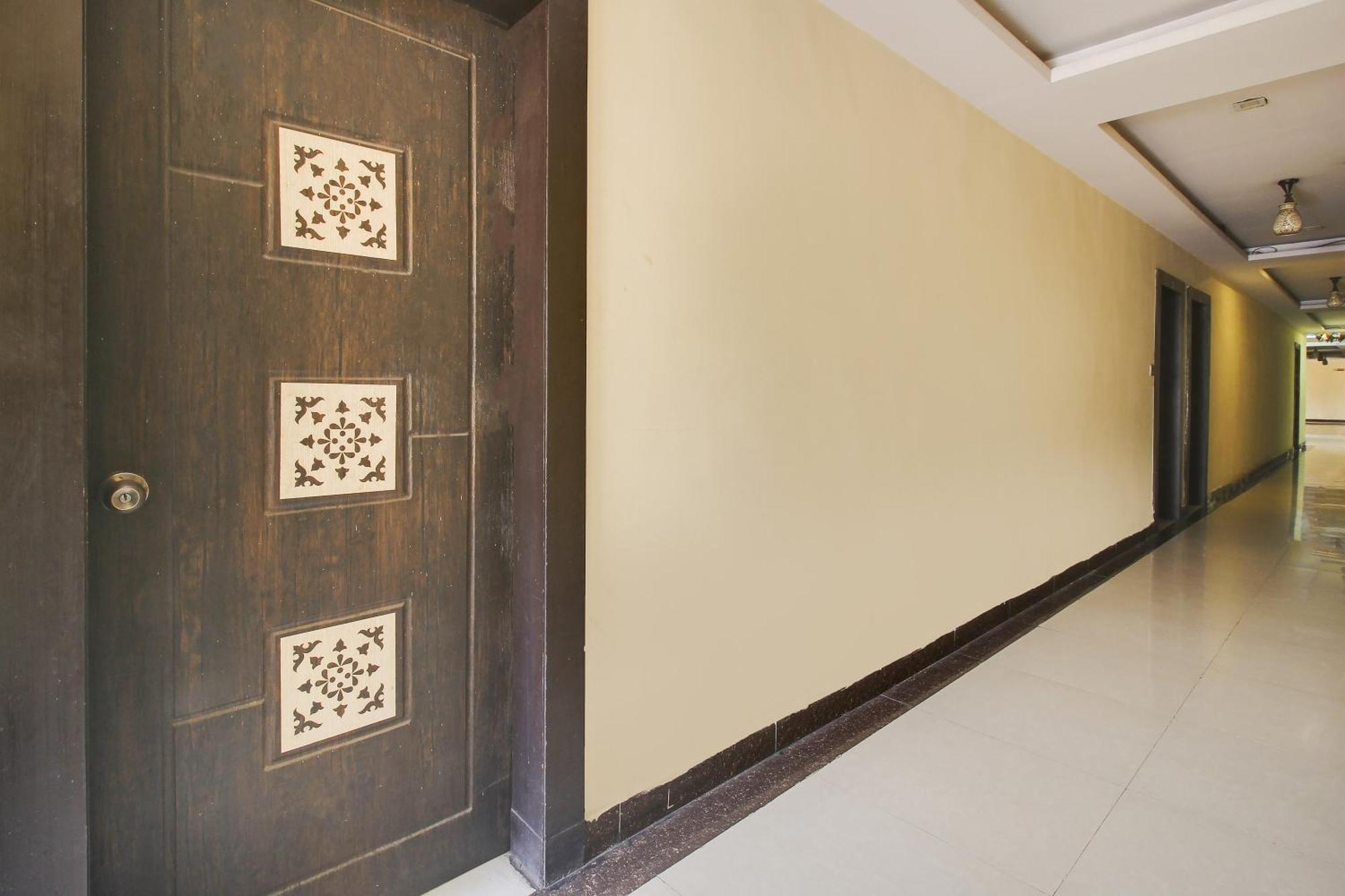 היידראבד Flagship Grand Sandarshini Inn Near Mgbs Bus Station מראה חיצוני תמונה